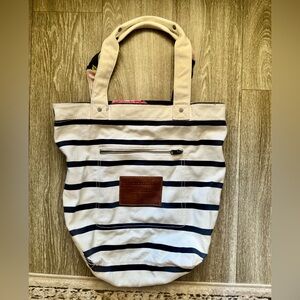 Abercrombie & Fitch Black and White Striped Pre Owned Medium Sized Bag